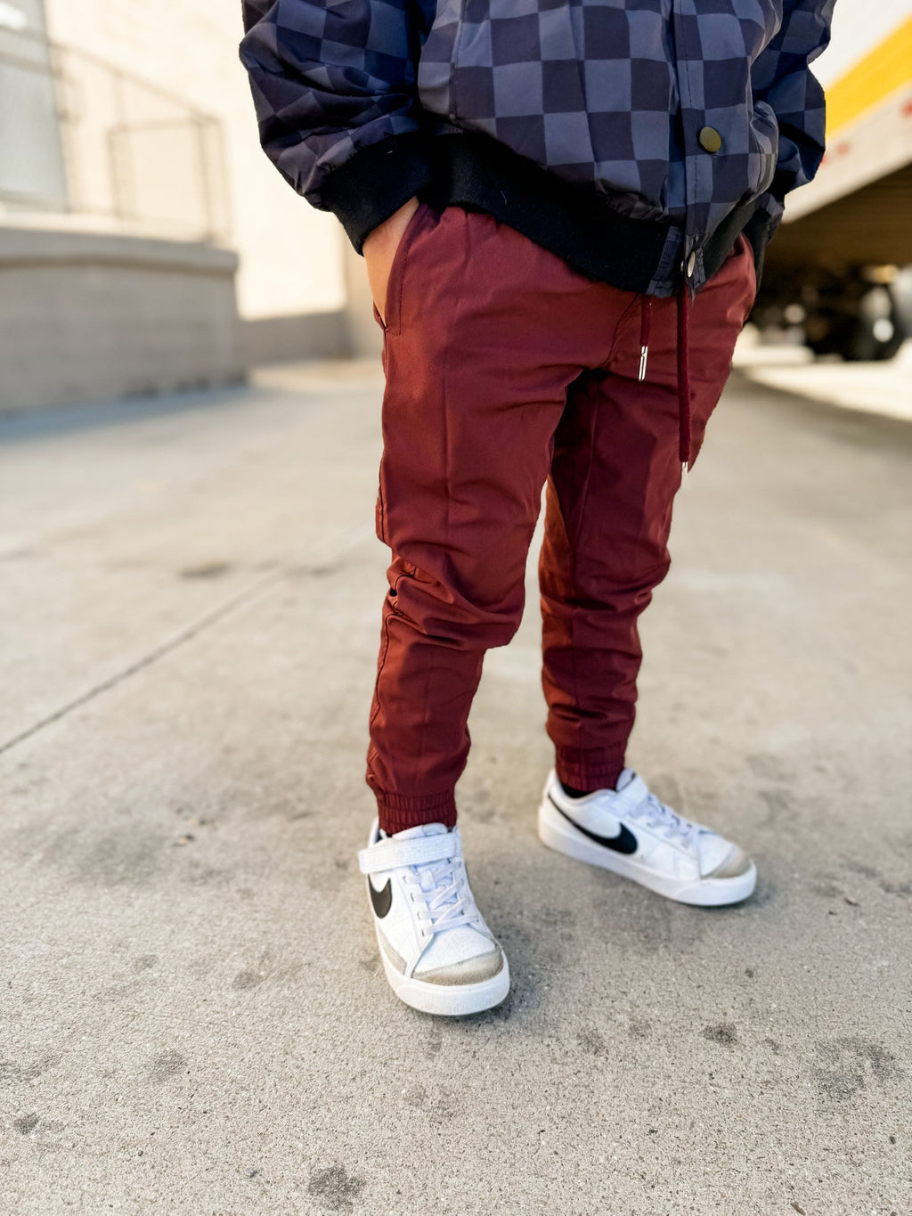 (PRE-ORDER) VETERAN SLIM FIT JOGGER - CRIMSON