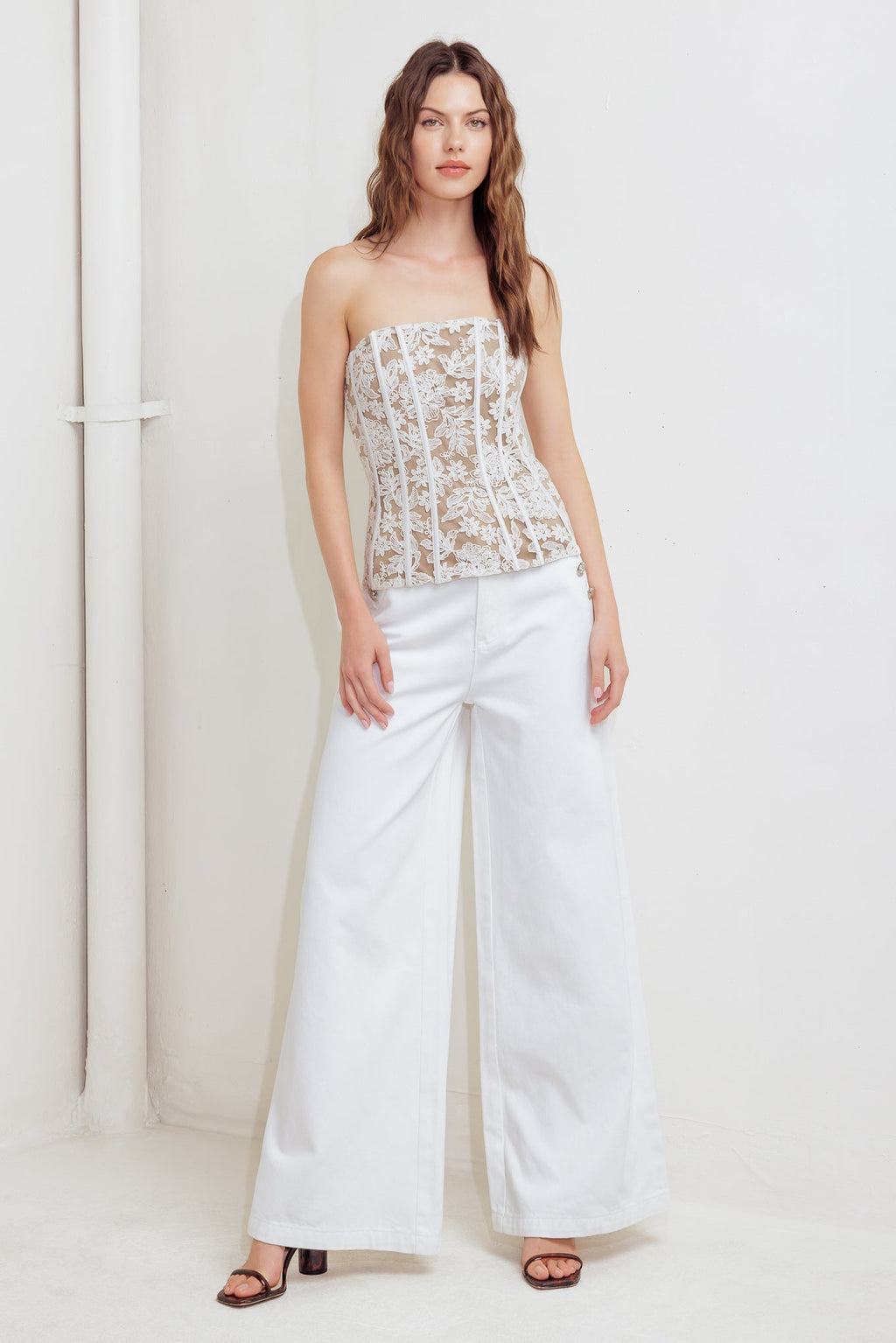 CAFE SOCIETY LOOK WOVEN LACE TOP