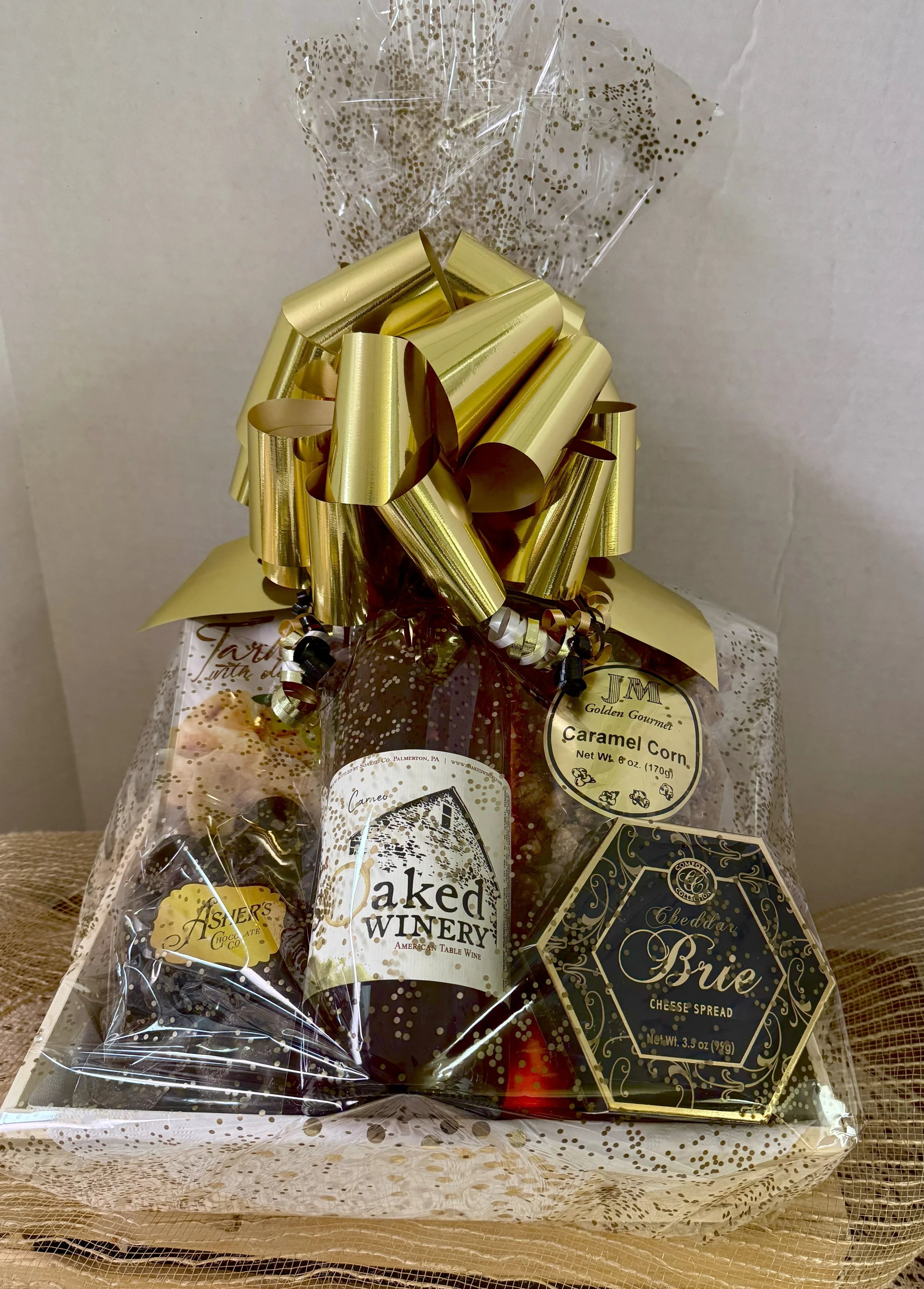 Jenny's Medium Wine Gift Basket with Cheese & Gourmet Snacks