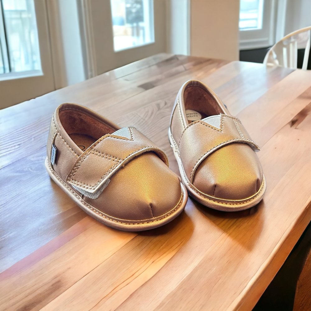 Gold Slip-on Shoe Top with Velvet Lining