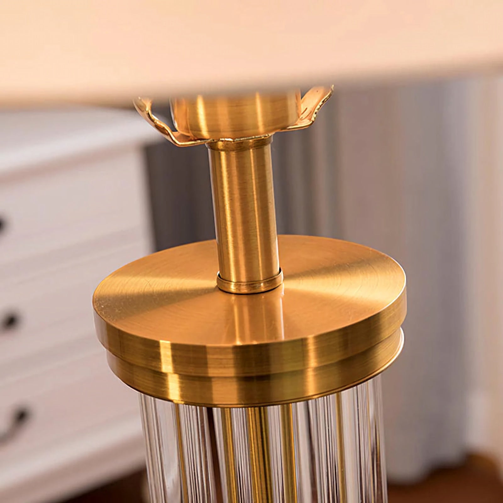 Round Metal Glass Table Lamp