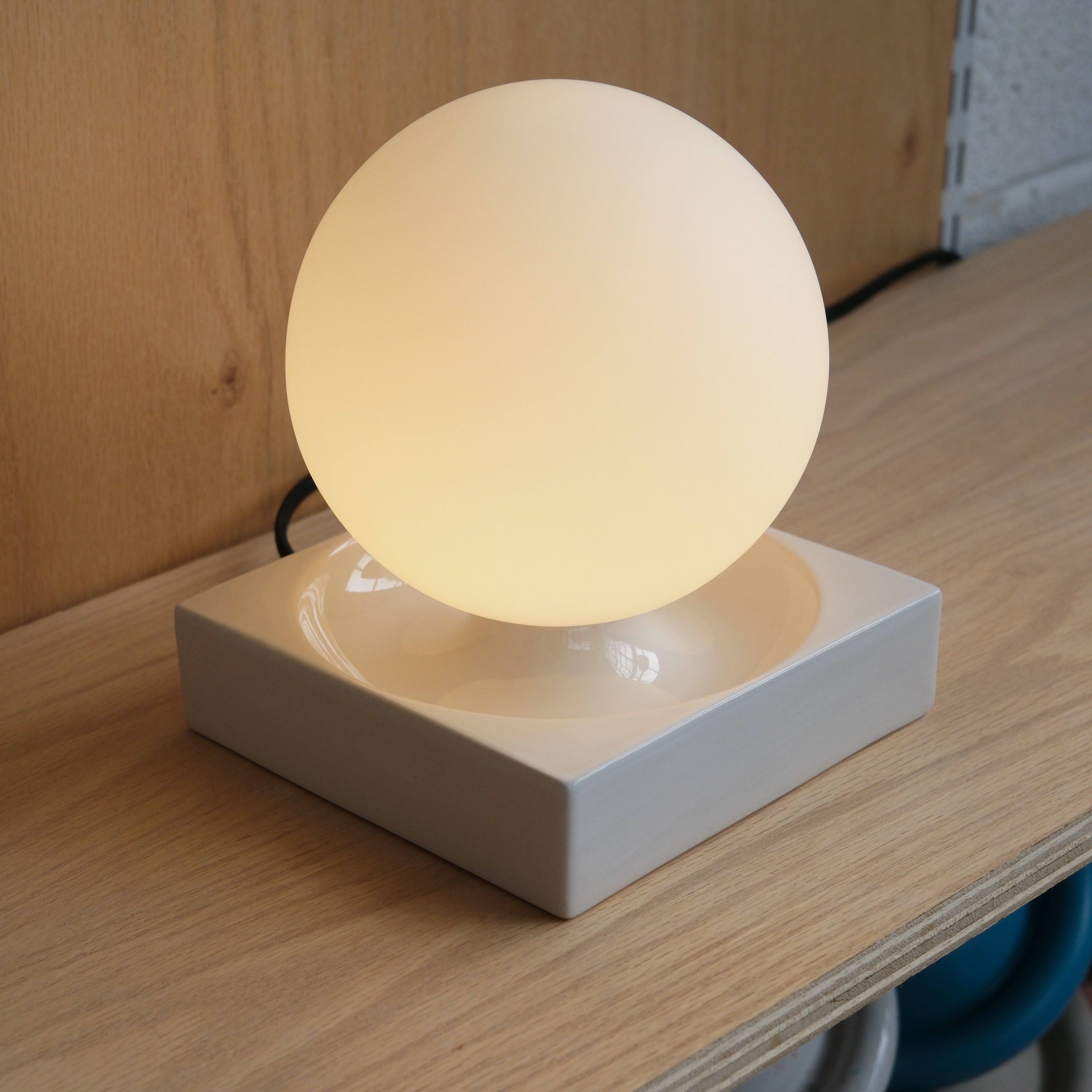 Cubic Table Lamp